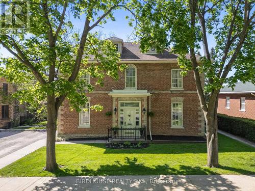 69 BOND STREET W  Kawartha Lakes (Lindsay), ON K9V 3R3