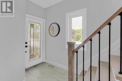 Entry way - 4014 Jarvis Crescent, Burlington, ON 