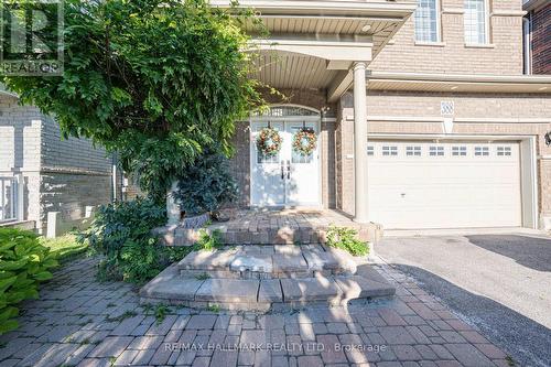 #MAIN - 388 KWAPIS BOULEVARD , Newmarket, Ontario L3X 3H4
