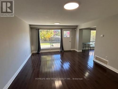 MAIN & 2ND FLOORS - 31 WELLPARK BOULEVARD , Toronto, Ontario M1V 1B5 2