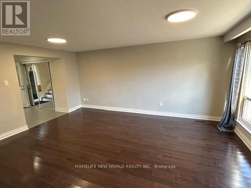MAIN & 2ND FLOORS - 31 WELLPARK BOULEVARD , Toronto, Ontario M1V 1B5 4