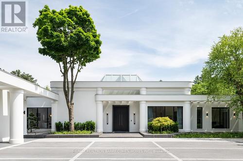 45 PARK LANE CIRCLE , Toronto, Ontario M3C 2N3 2