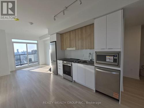 3002 - 5105 HURONTARIO STREET , Mississauga, Ontario L4Z 0C9 3