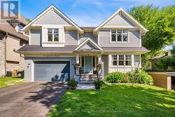 34 LAMBETH ROAD  Toronto, ON M9A 2Y7