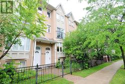908 - 29 ROSEBANK DRIVE Toronto, ON M1B 5Y7