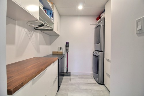 Salle de lavage - 118 Rue Du Quartz, Val-D'Or, QC 