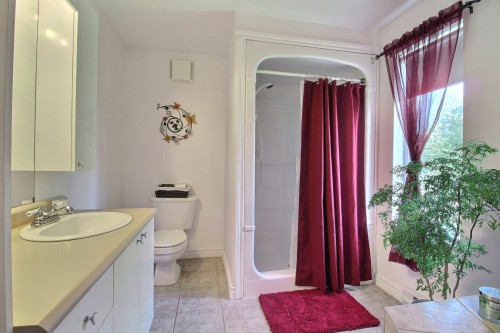 Salle de bains - 118 Rue Du Quartz, Val-D'Or, QC 