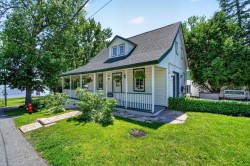 183 Rue Labonté Rosemère, QC J7A 3M5