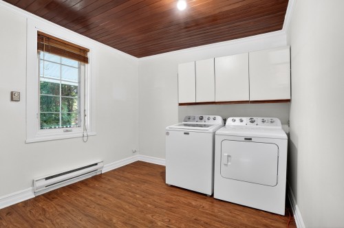 Salle de lavage - 183 Rue Labonté, Rosemère, QC 
