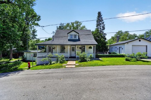 Façade - 183 Rue Labonté, Rosemère, QC 