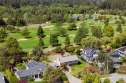 5348 Parker Ave Saanich, BC V8Y 2M9