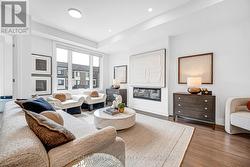 212 VERMONT AVENUE Newmarket, ON L3X 0M6