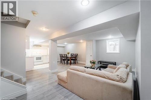 49 MEADOWLANDS Boulevard Unit# Lower , Ancaster, Ontario L9K 1H8 5