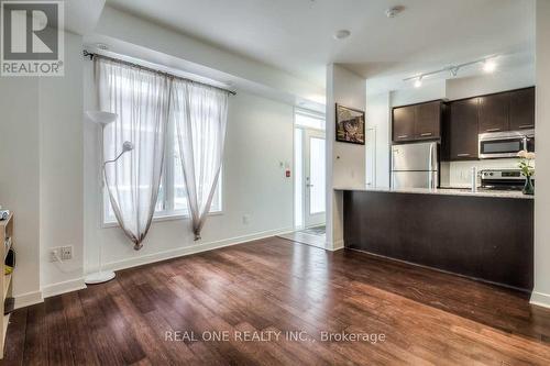 TH23 C - 370 SQUARE ONE DRIVE , Mississauga, Ontario L5B 0E6 2