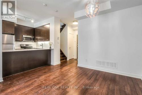 TH23 C - 370 SQUARE ONE DRIVE , Mississauga, Ontario L5B 0E6 3