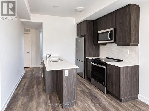 214 - 3 BANCROFT LANE E , Richmond Hill, Ontario L4E 1M1 3
