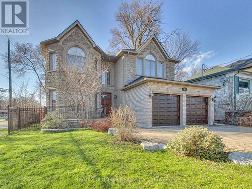 3 - 40 HARROW DRIVE , Toronto, Ontario M6M 2X3 5