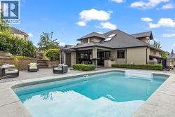 526 Caramillo Court Kelowna, BC V1V 2K9