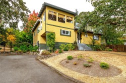 644 Fernhill Rd Esquimalt, BC V9A 4Y9