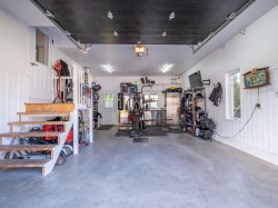 Garage - 