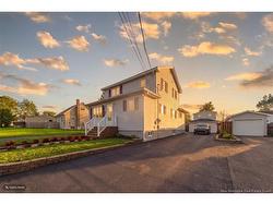162 Churchill Moncton, NB E1G 7J4