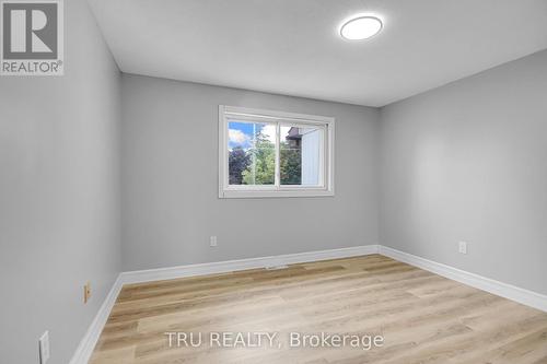 52 Greenboro Crescent, Ottawa, ON 