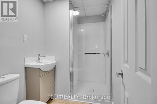 52 Greenboro Crescent, Ottawa, ON 