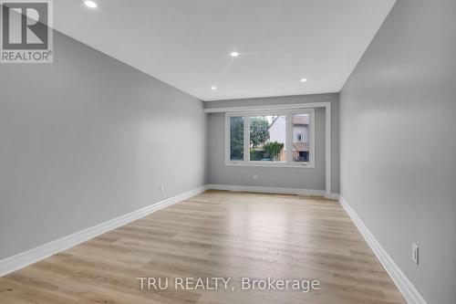 52 Greenboro Crescent, Ottawa, ON 