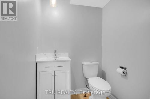 52 Greenboro Crescent, Ottawa, ON 