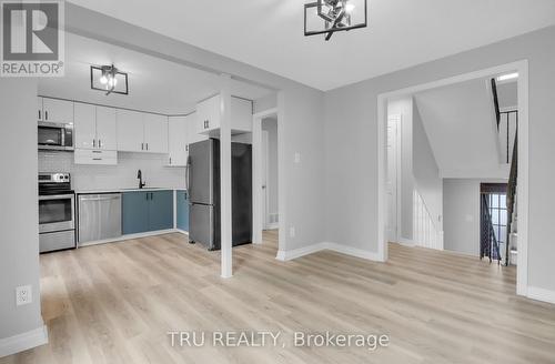 52 Greenboro Crescent, Ottawa, ON 