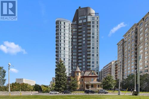 701 - 428 SPARKS STREET  Ottawa, ON K1R 0B3