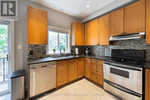 5221 Garland Crescent, Burlington, ON 