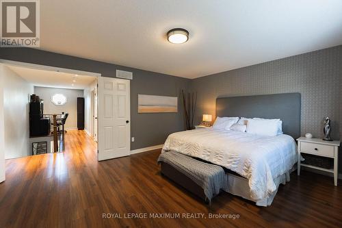 5221 Garland Crescent, Burlington, ON 