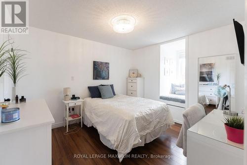 5221 Garland Crescent, Burlington, ON 