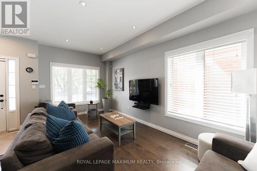 5221 Garland Crescent, Burlington, ON 