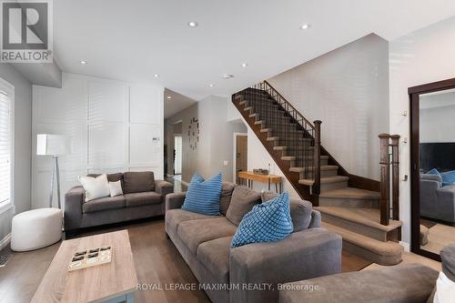 5221 Garland Crescent, Burlington, ON 