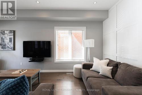 5221 Garland Crescent, Burlington, ON 