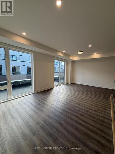 212 ELLIS AVENUE , St. Catharines, Ontario L2P 0H2 4