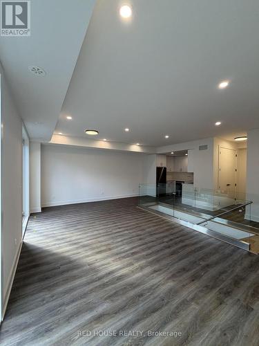 212 ELLIS AVENUE , St. Catharines, Ontario L2P 0H2 5