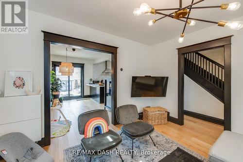 74 OAK PARK AVENUE , Toronto, Ontario M4C 4M3 5