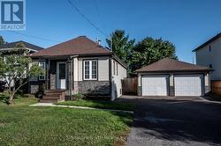870 DETROIT AVENUE Thunder Bay (Shuniah), ON P7A 6M8