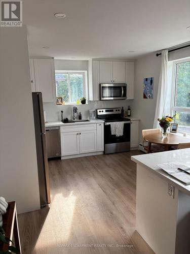 4 - 2160 GHENT AVENUE , Burlington, Ontario L7R 1Y5 2