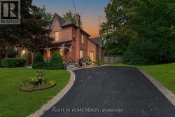 220 BARRIE STREET Essa, ON L0L 2N0