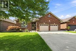 106 KINGFISHER Avenue Woodstock, ON N4T 1T7