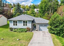 4 FITTON HEIGHTS Orillia, ON L3V 4M7