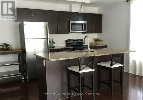 E - 861 BLACKCOMB PRIVATE , Ottawa, Ontario K1G 4E4 3