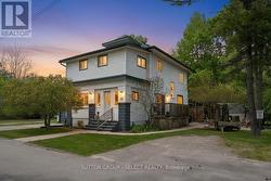 10 CRESCENT PARK Norfolk (Port Dover), ON N0A 1N0