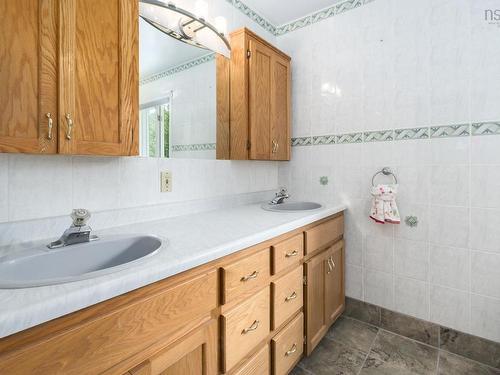 46 Cherry Lane, Bridgewater, NS 
