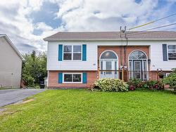 33 Brookview Drive  Cole Harbour, NS B2V 2V5