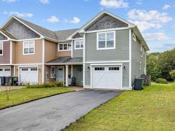 33 WILLIAMS Gate Stratford, PE C1B 2W2